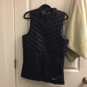 Nike men’s puffer vest